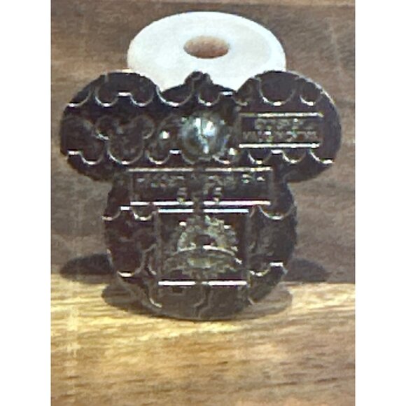 Disney Pin Mickey Mouse Trading Pin Hidden Cast Member Costumes Great Movie Ride - Picture 3 of 5